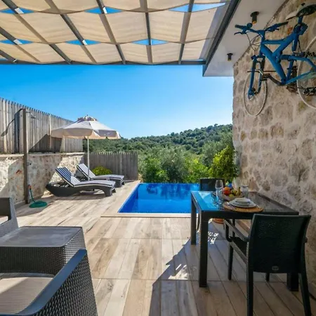 1 Bedroom 1151 Villa Kalkan